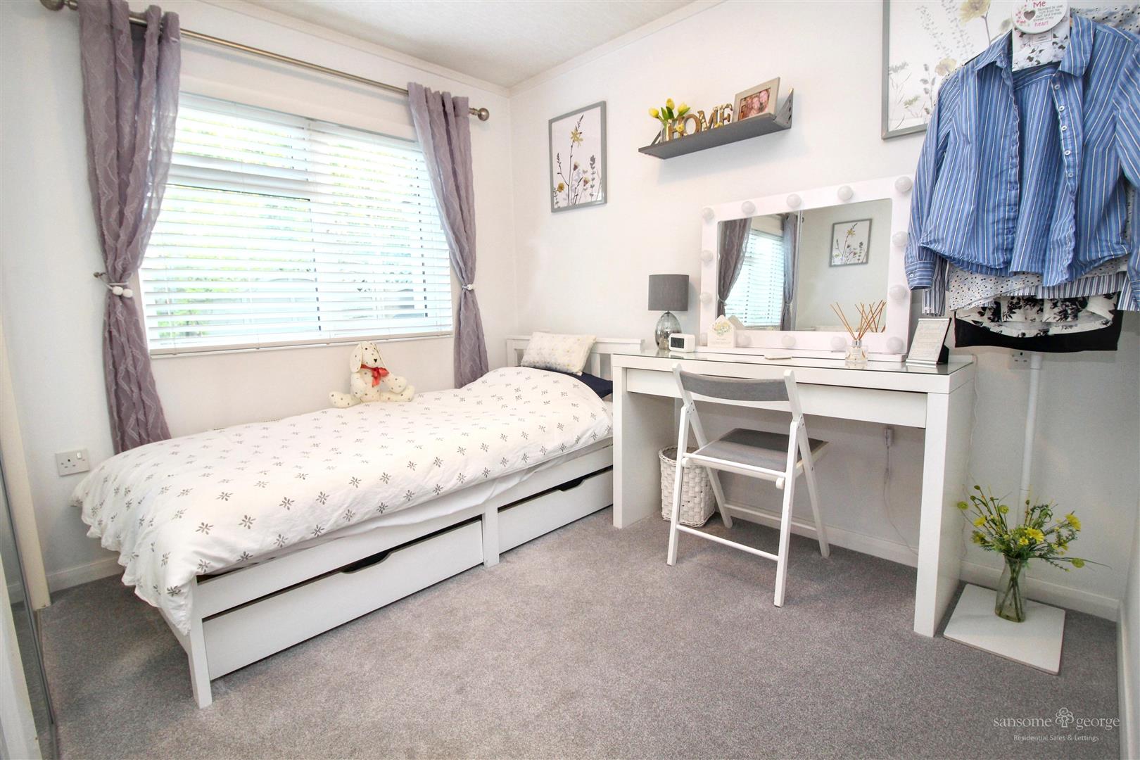 Second Avenue, Garston Park, Tilehurst